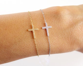 Bracelet croix argenté ou doré acier inoxydable et zircon, bijou religieux, crucifix, bracelet chrétien, bracelet tendance