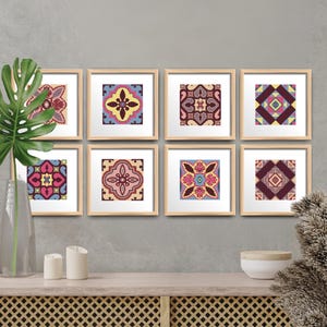 Patrones de punto de cruz de azulejos de arte popular, cuadrados geométricos pequeños xstitch, conjunto de ocho gráficos de descarga digital con pocos colores, nivel principiante