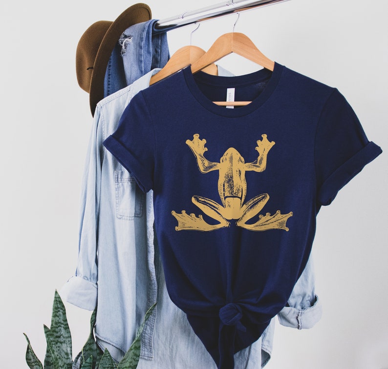 Frog Shirt, Granola Girl, Nature Shirt, Goblincore, Goblin Core, Nature Lover Gift, Cottage Core, Frogcore, Woodland Shirt, Nature Lover T