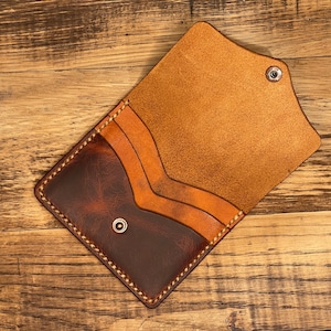 Cartera de tarjeta de cuero hecha a mano