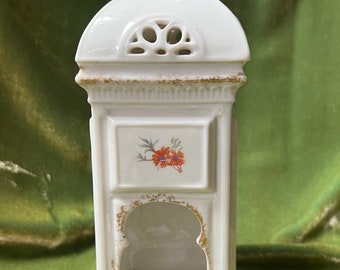 Lanterne, brûle parfum en porcelaine de Paris 19 siècle