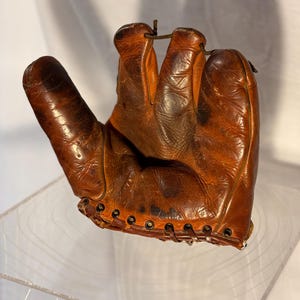 Vintage Wilson Baseball Glove - Etsy