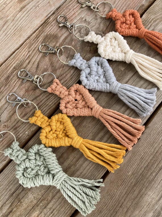 Macrame heart keyring Valentine s Day gift heart keyring Mother s Day gift Christmas gift idea macrame keychain