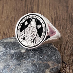 Family crest signet ring,Christmas gift,Valentine&#39;s day gift,Birthday gift,Mother days gift,Personalised signet ring,Gold Filled,Silver