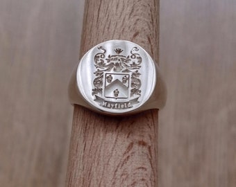 Family crest signet ring,Christmas gift,Valentine&#39;s day gift,Birthday gift,Mother days gift,Personalised signet ring,Gold Filled,Silver