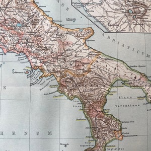Italië. Kaart. Kaart. Geografie. Antieke litho. Origineel. Wijnoogst. gekleurde print. Zelden. Oude print. 1907.