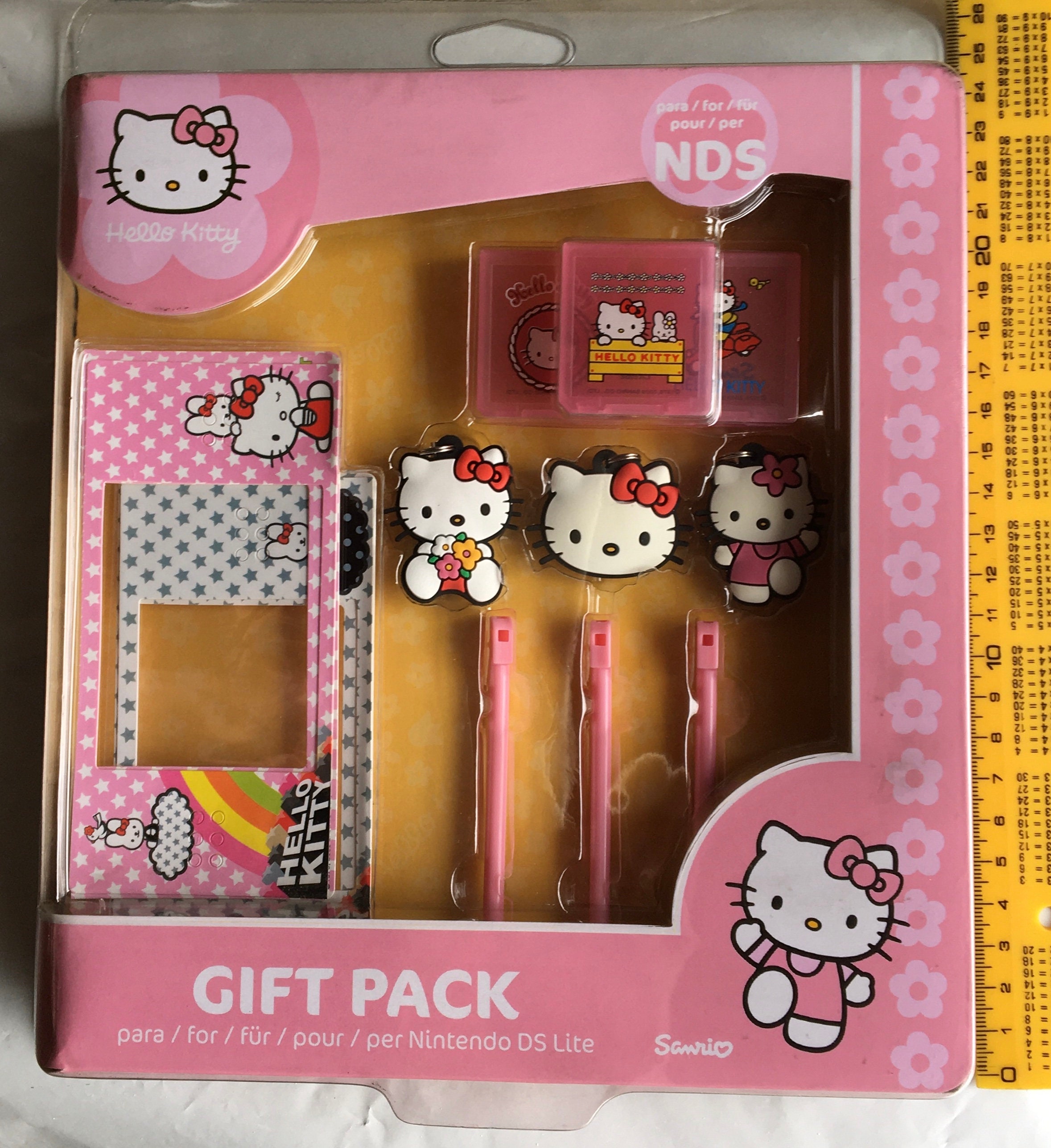 Hello Kitty Gift Pack With 4 Nintendo Dsi Accessories Licensed and