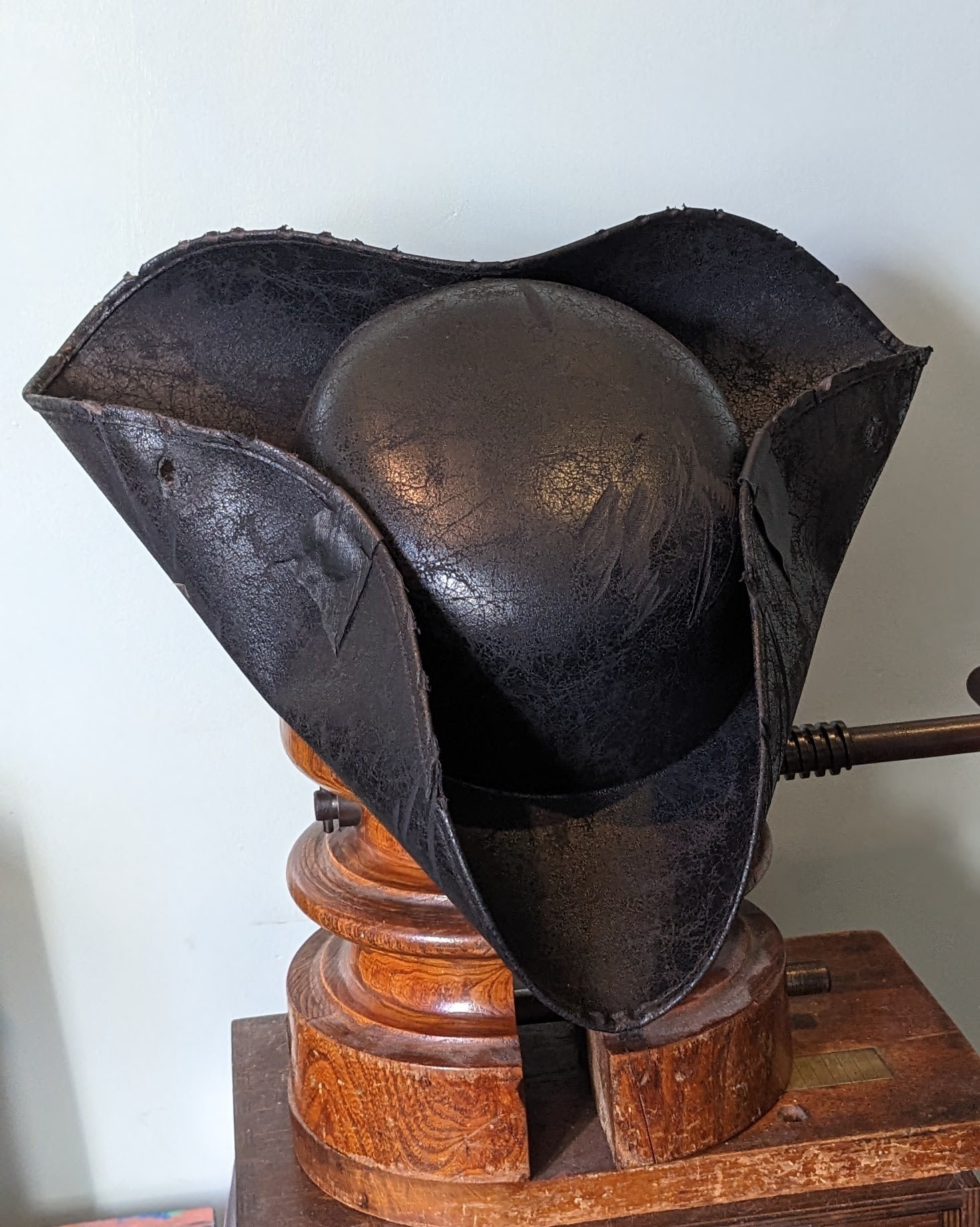 Black Distressed Pirate Tricorne Hat, Highwayman, Brixham, Hastings N'  Renaissance Style Party Fun. Cos Play, Faux Leather - Etsy Finland, image size:1468x1837