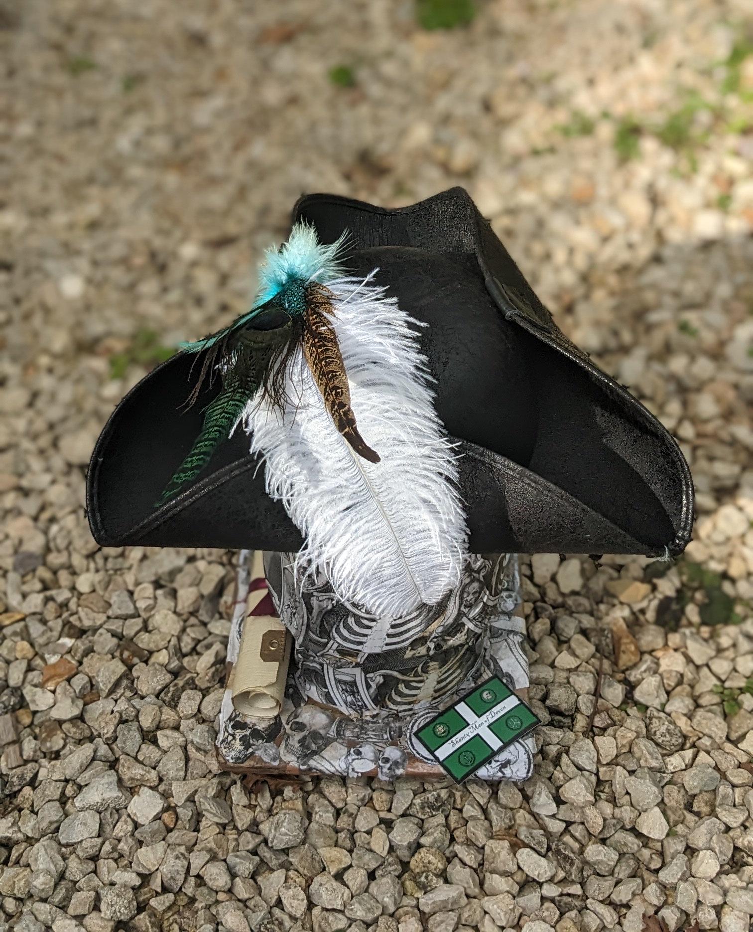 Cappello Babbo Natale Nero Con Palla E Rifiniture In Pelliccia Sintetica &ndash; Stile Gotico Pirata &ndash; 24 Pezzi