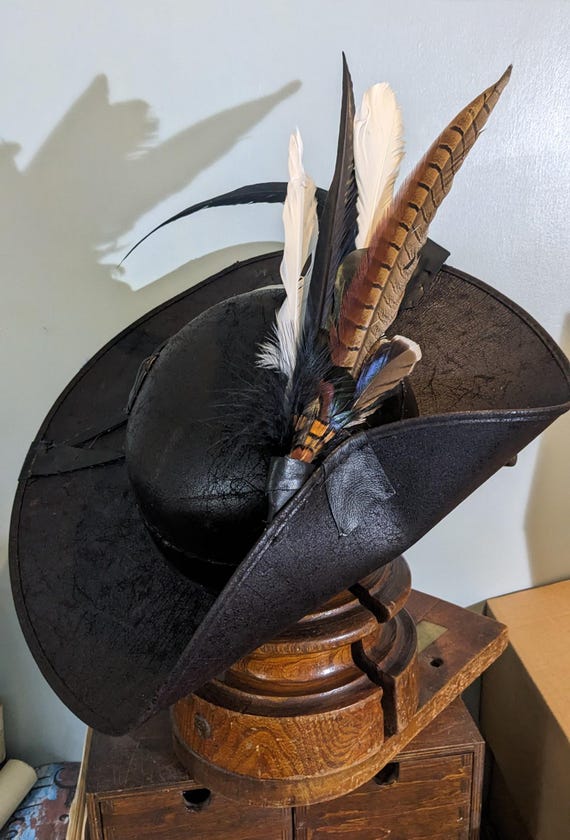 Fending hat great condition worn once comes with dust bag HannaHatsCapDustBag.jpg?v=  main image 4