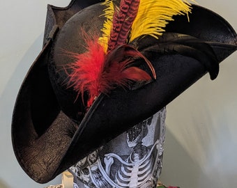 Tricorn Hat with feathers / Feather Hat / Ladies Hat with veil