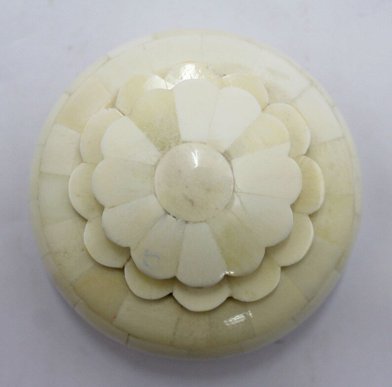 Bone Inlay Box: Hand Carved Clamshell Jewelry Casket - Etsy