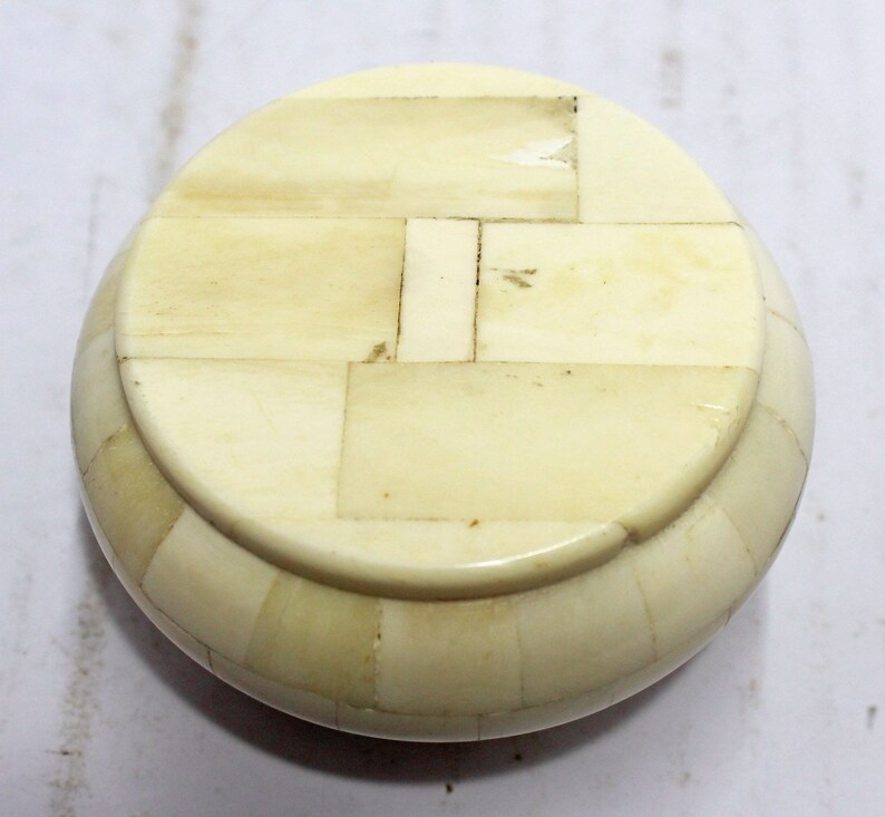 Bone Inlay Box: Hand Carved Clamshell Jewelry Casket - Etsy