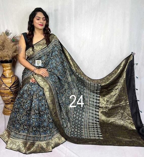 純粋なハンドブロックプリントのアジュラク ドーラ シルク サリー  