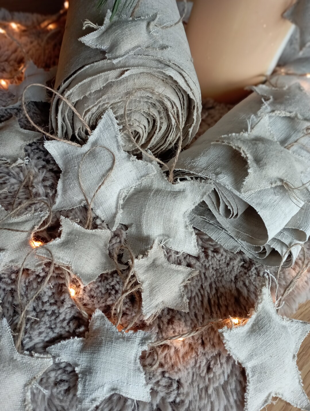 17 Sterne aus Antikem, handgewebten Leinen, Dekoration