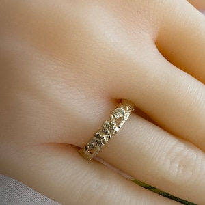 14K Solid Gold Hawaiian Heirloom Ring: Plumeria Flower Princess Scroll