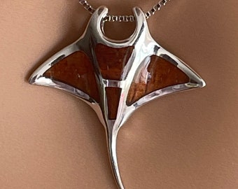 Sterling Silver Alamea Hawaii Monstera Pendant (Medium) Sterling Silver Alamea Hawaii Monstera Pendant (Medium)