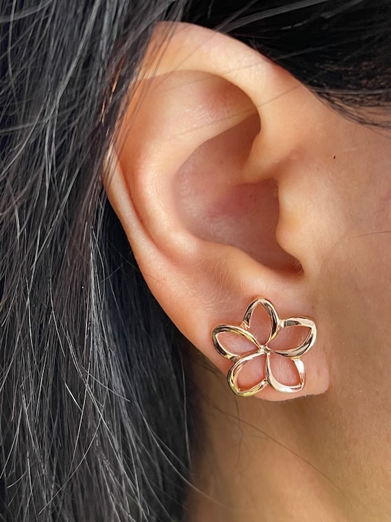 Plumeria Earrings in Gold with Diamonds - 18mm