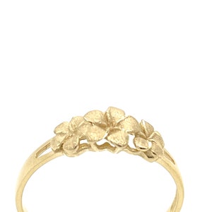 14 Karat Solid Yellow Gold Hawaiian 5mm-6mm-5mm Plumeria Triple Flowers Ring