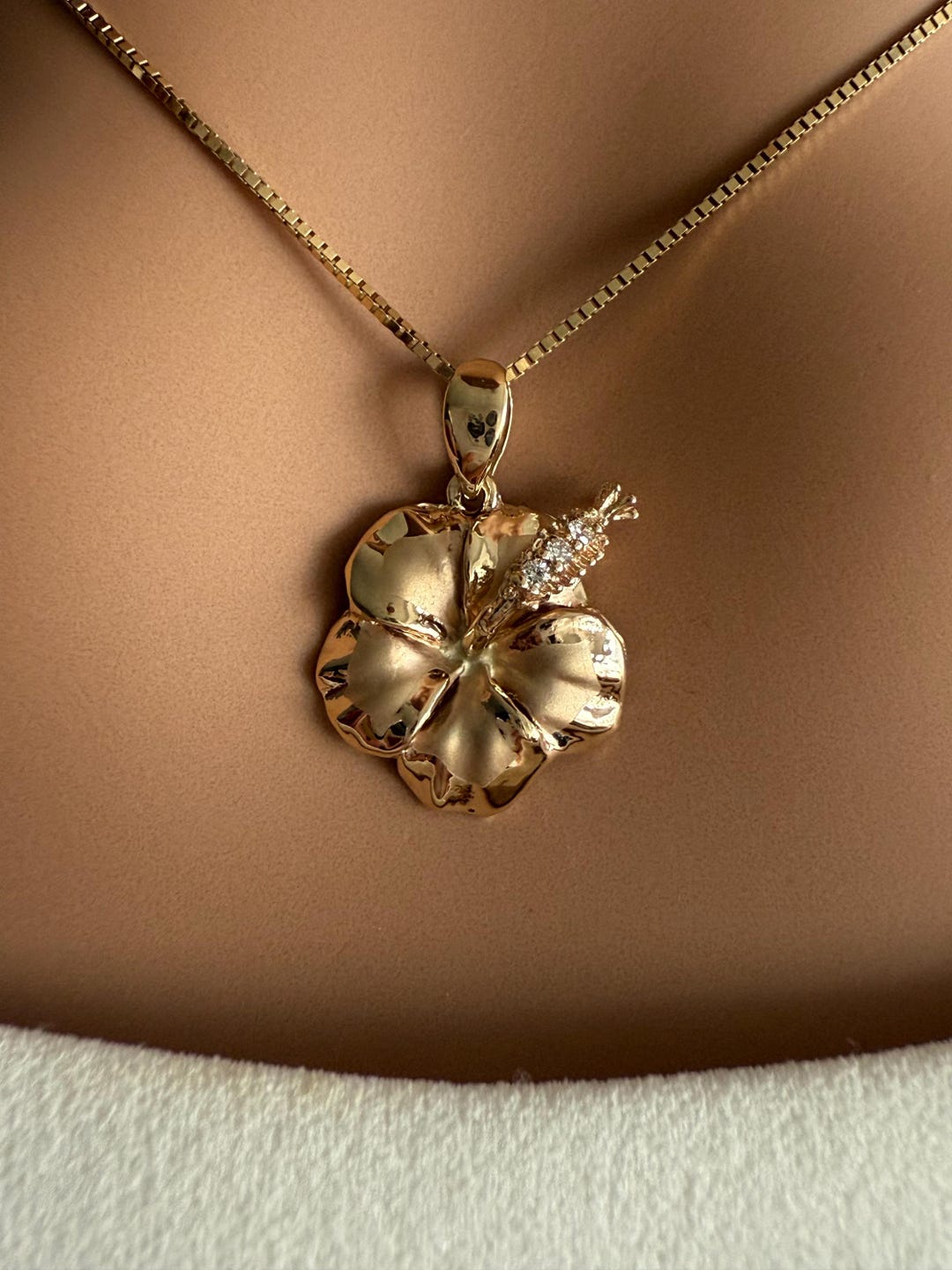 Natural Diamonds (0.06 CTW) 17-mm Hibiscus Flower Pendant Necklace
