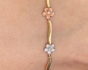 Heavy Weight 10.6 grams 14-Karat Solid Tricolor Gold Hawaiian 8mm Plumeria Flower Lei With Cubic Zirconia Anklet 10 1/4 Inches