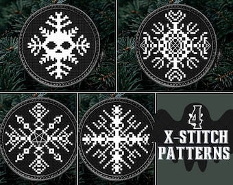 Puede incluir: Cuatro patrones de punto de cruz en blanco y negro de copos de nieve con diferentes diseños. Los patrones se muestran en parches redondos negros con costuras blancas alrededor de los bordes. El texto "4 X-STITCH PATTERNS" se muestra en blanco sobre un fondo negro en forma de fantasma.