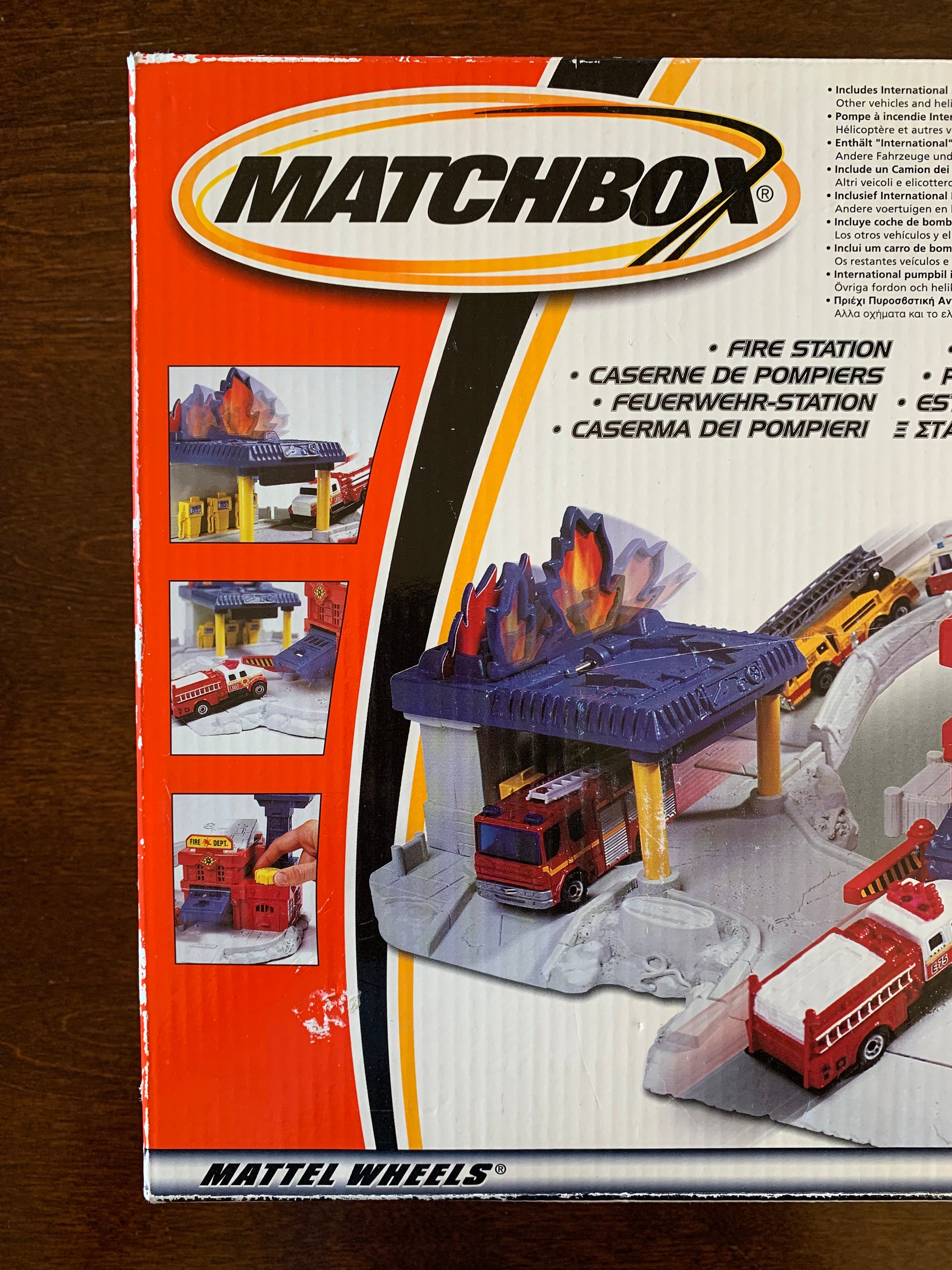 Matchbox Cliff Hangers – Stazione Dei Pompieri – Playset Con Morsetto E Veicolo Incluso – Gioco Da Tavolo/Porta