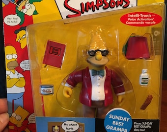 The Simpsons Playmates SUNDAY BEST GRAMPA Intelli-Tronic Canadian Card 2002 Series 9