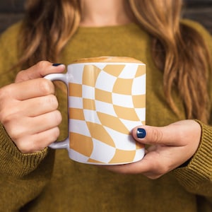 Checkered Ceramic Coffee Mug in Orange & White, Retro Style Coffee Cup, Gift for Coffee Lovers, Gift for Her, Gift for Him, Co Worker Gift