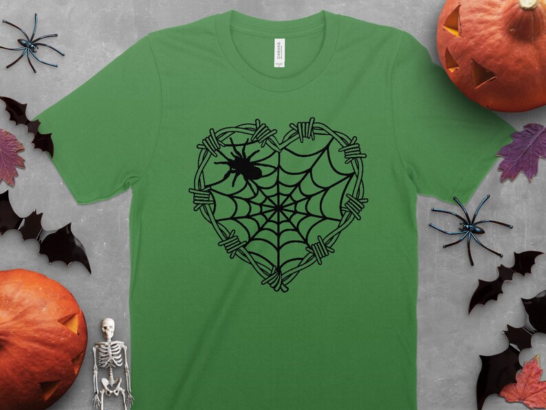 Chemise toile d'araignée Halloween, chemise Halloween coeur barbelé, chemise fête d'Halloween, saison effrayante, chemise gothique, chemise punk, cadeau d'Halloween image 6