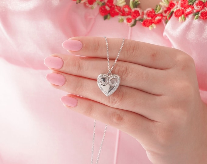 Nutcrackercore Princess Heart Necklace With Photo • Balletcore Jewelry • Clara Inspired Pendant • Fairytale Winter  Gift for Her