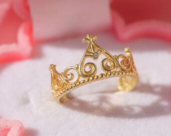 Anneliese's Crown Ring - 925 Sterling Silver - Princess Ring