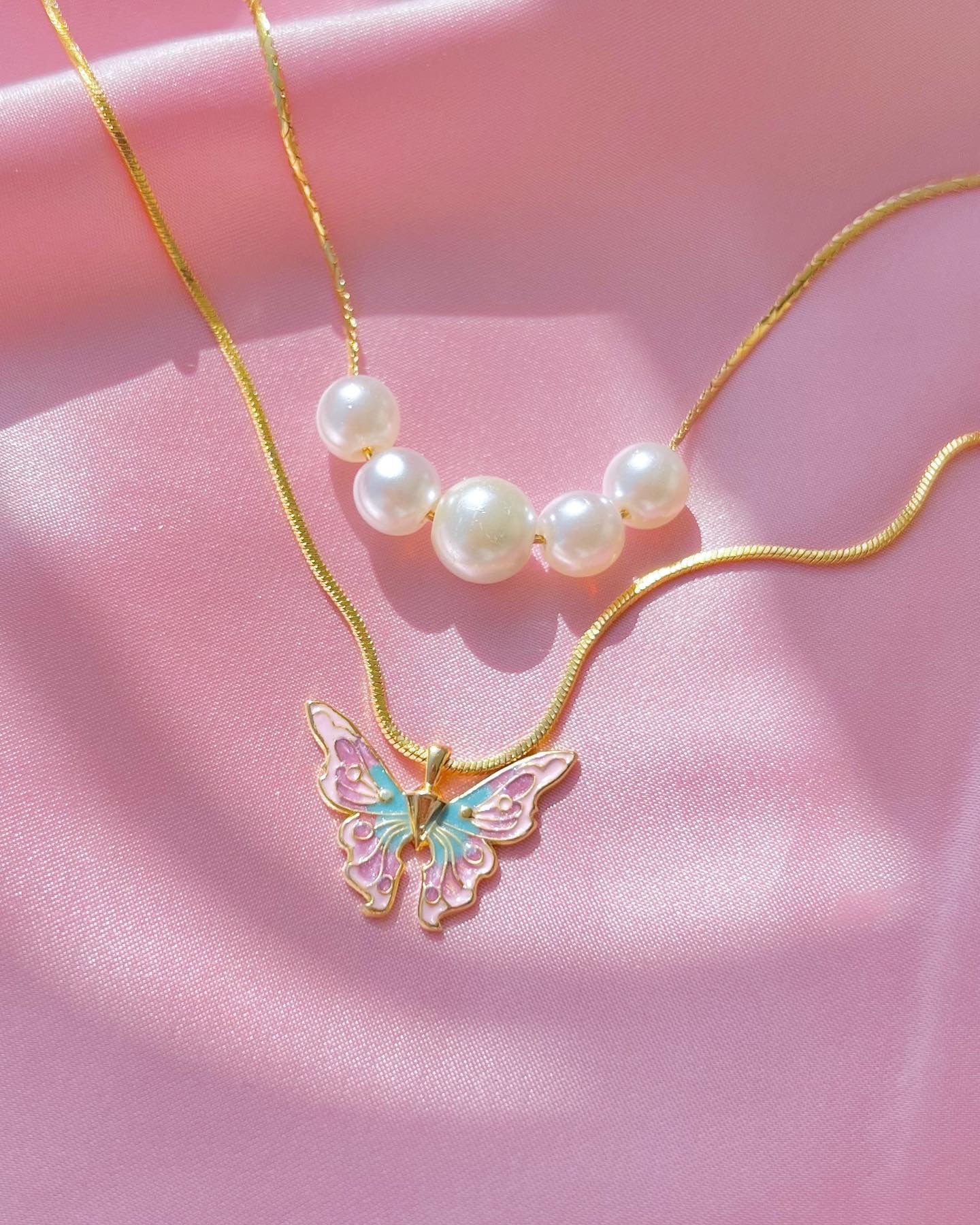 Butterfly Necklace for Fairy Girls, Magical Butterfly Necklace-5 Pearl Necklace- Mariposa Necklace