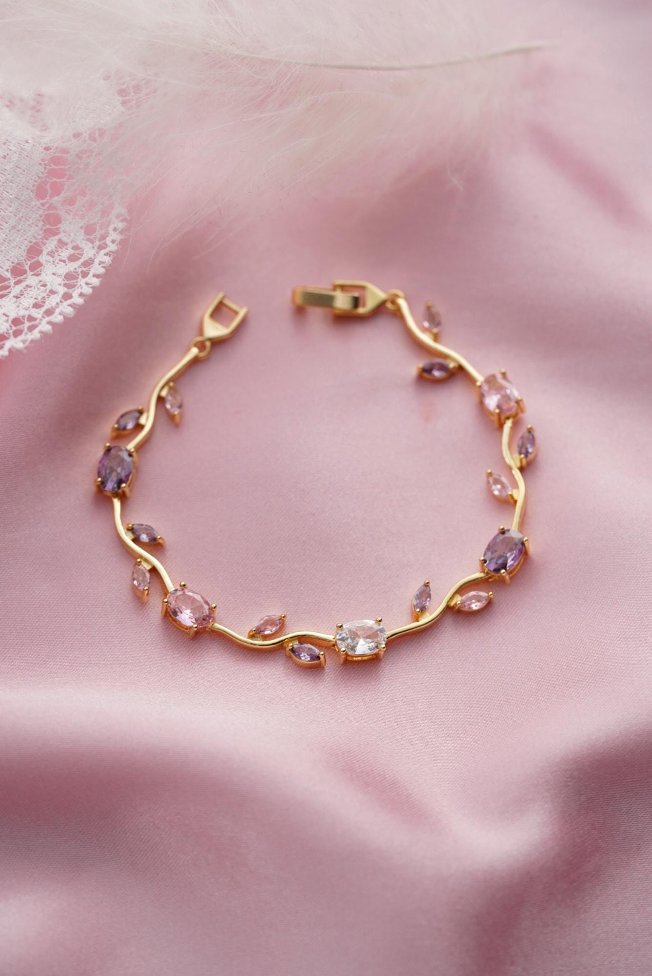 Gold Pastel Tulip Floral Bracelet-18k Coquette Flower Bracelet 
