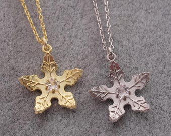 Tree Star Leaf Necklace, Star Shaped Leaf Pendant, Littlefoot Inspired Jewelry, Celestial Crystal Necklace, Dinosaur Necklace