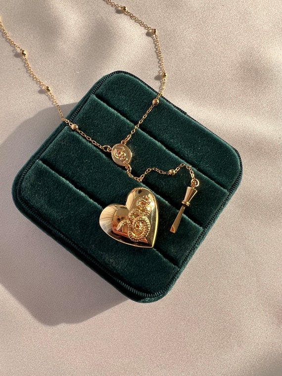 how to make the animated heart locket|TikTok Search