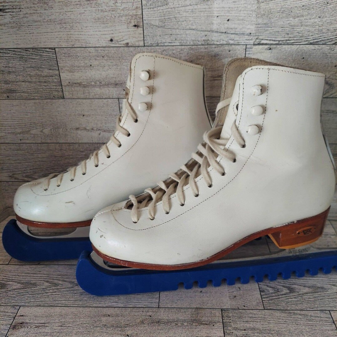 Youth Ice Skates SZ 3 Riedell Figure With 9 John Wilson Excel Blades FV