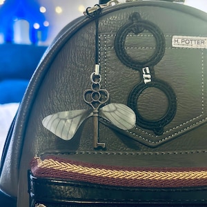 Flying Keys (Handmade Treasures)