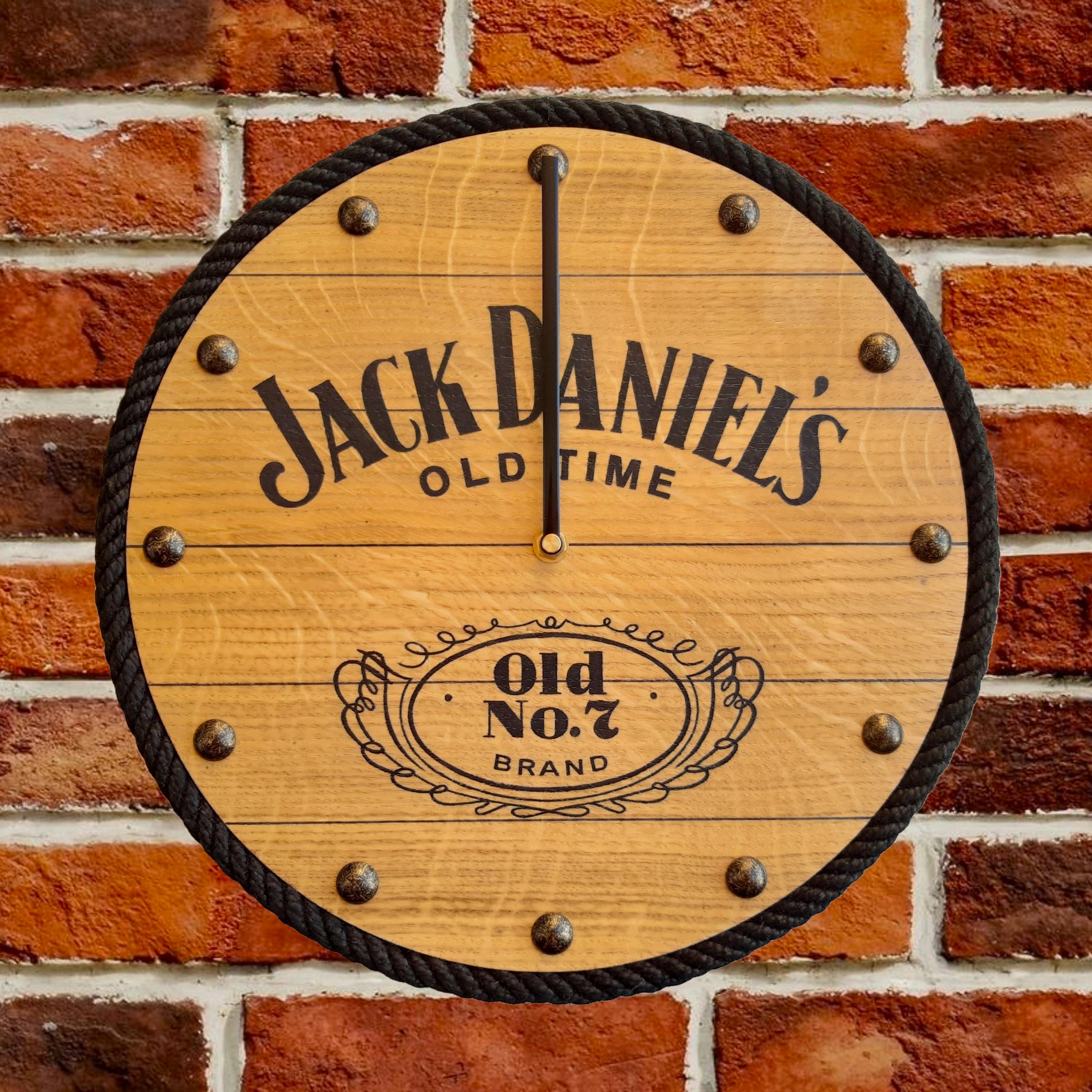 Jack Daniel's 木製バレルヘッド壁掛け時計 ジャックダニエルスタイルの手作り壁掛け時計。樽型の蓋付きジャック
