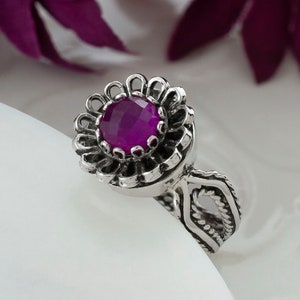925 Sterling Silver Filigree Women Daisy Cocktail Ring, Ruby Corundum Gemstone Everyday Use Ring, Size 5-12