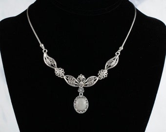 925 Sterling Silver Paisley Design Filigree Art Grey Moonstone Gemstone Necklace 14&quot; + 2&quot;