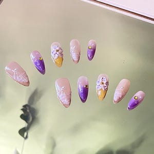 Bloom & Dew – Press-On Nail Set