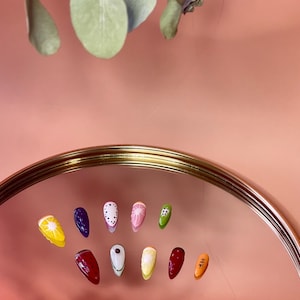 3D Fruit Press-On Nails: Summer Fiesta Nail Art Set, Size M