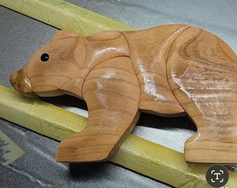 Intarsia de osito de madera - Decoración de pared hecha a mano