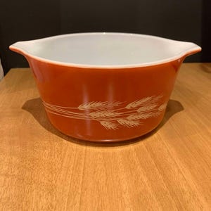 Cuenco vintage Pyrex Autumn Harvest Wheat, modelo 473-B, década de 1970