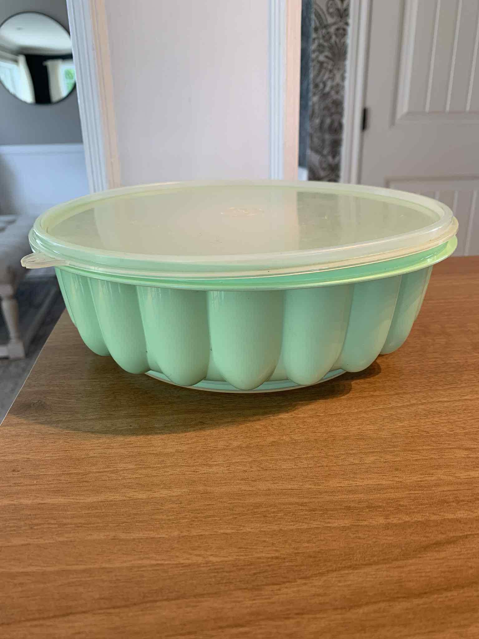 Tupperware jello mold - Etsy 日本
