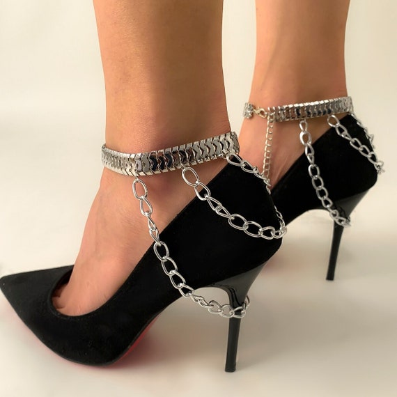 New stylish foot jewelry | Foot jewelry, Ankle jewelry, Trending womens  shoes