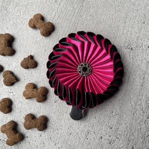 Dog show ring clip / Dog show number holder / Floral show clip / Exhibitor number clip / Dog show handler gift / Show clip