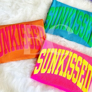 Tourist Tee - Pink Sunrise
