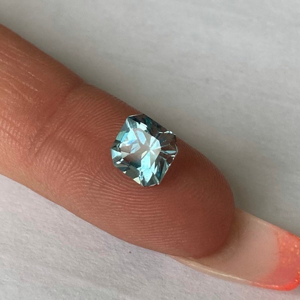 Aquamarine, 1.5ct, faceted